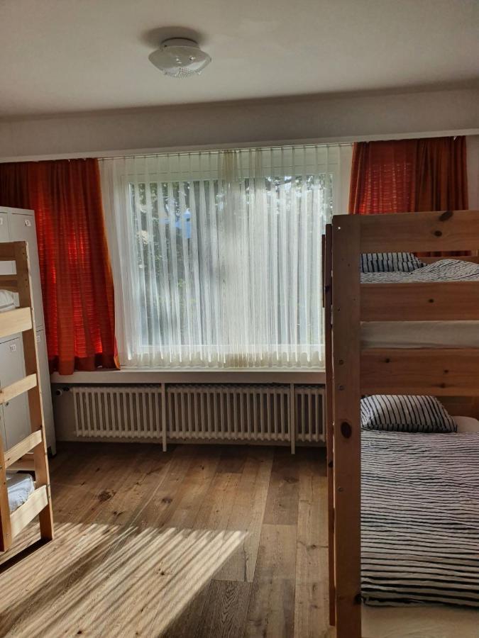 Viktoria Budget Hostel Цюрих Екстериор снимка