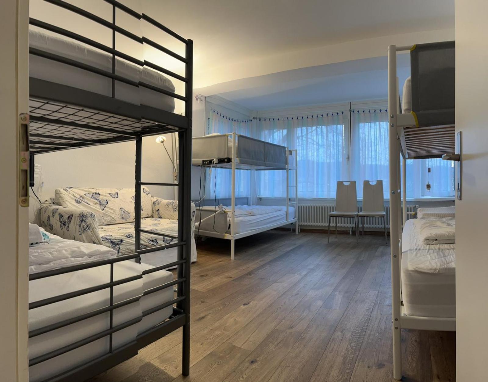 Viktoria Budget Hostel Цюрих Екстериор снимка