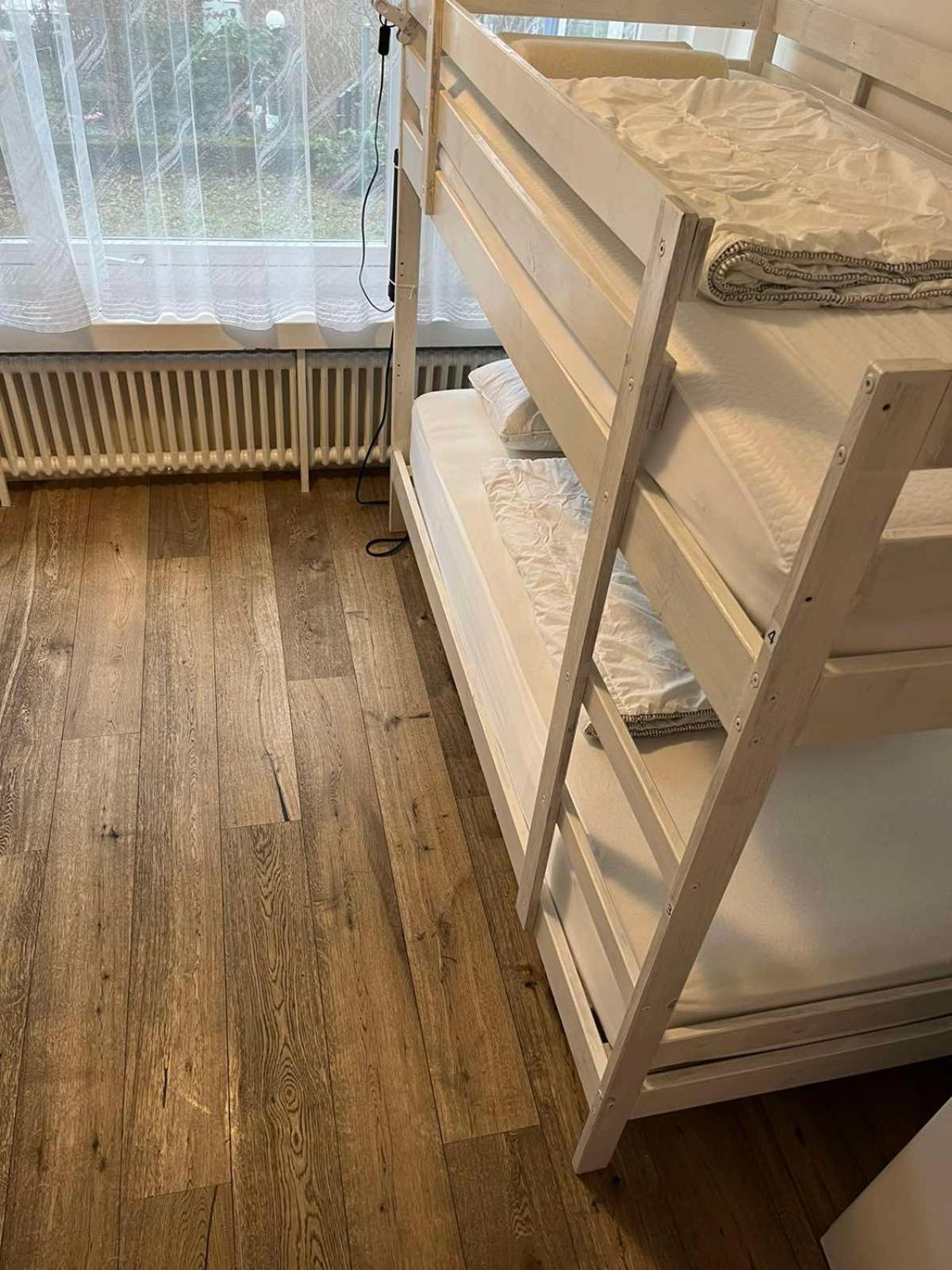 Viktoria Budget Hostel Цюрих Екстериор снимка